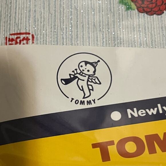 NIB vintage Tommy photo album from Japan, embroidered flowers - Picture 6 of 9